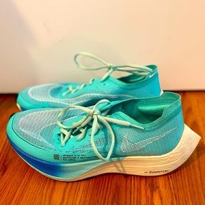 Nike Mens Running Shoe ZoomX Vaporfly Size 10.5 Great For Speed Blue